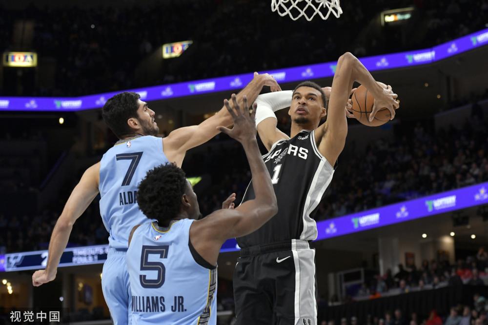 这位年轻前 这位年轻前