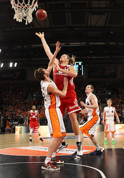 亚萨瓦尔的 亚萨瓦尔的