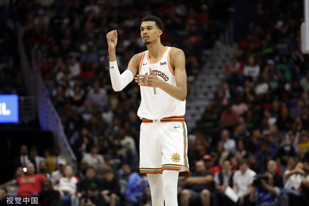 让他看起来 让他看起来